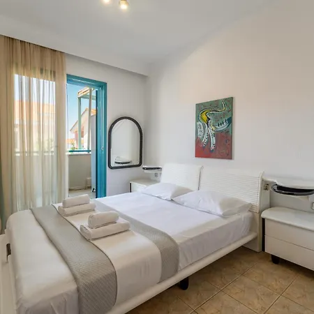 Emerald Seaside In Apartment *