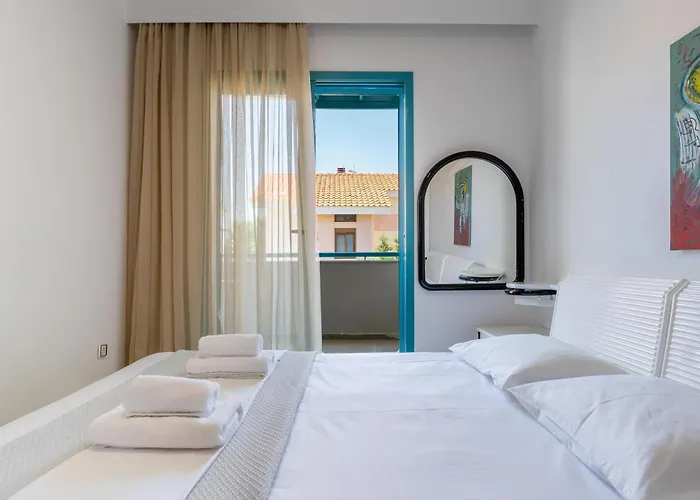 Emerald Seaside In Apartament Pefkochori