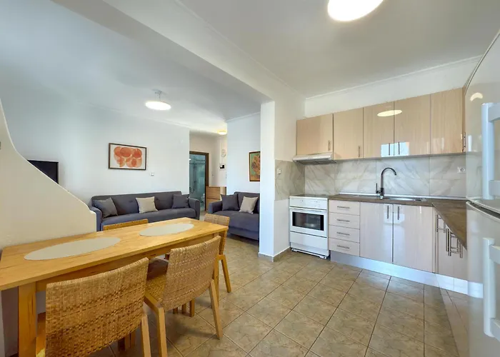 Emerald Seaside In Apartament Pefkochori