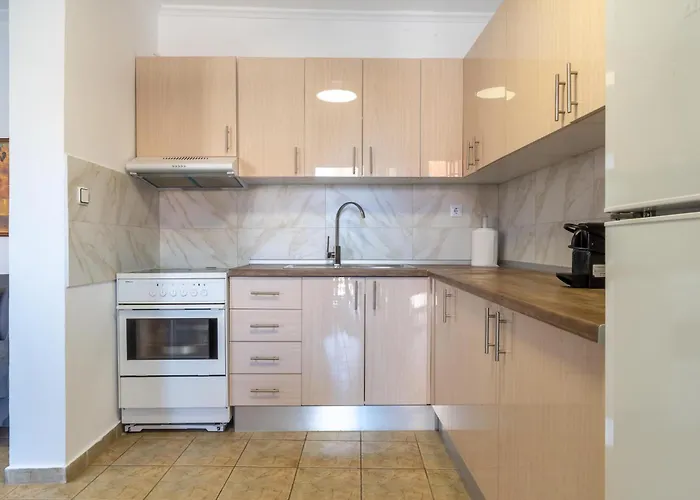 Emerald Seaside In Apartament Pefkochori